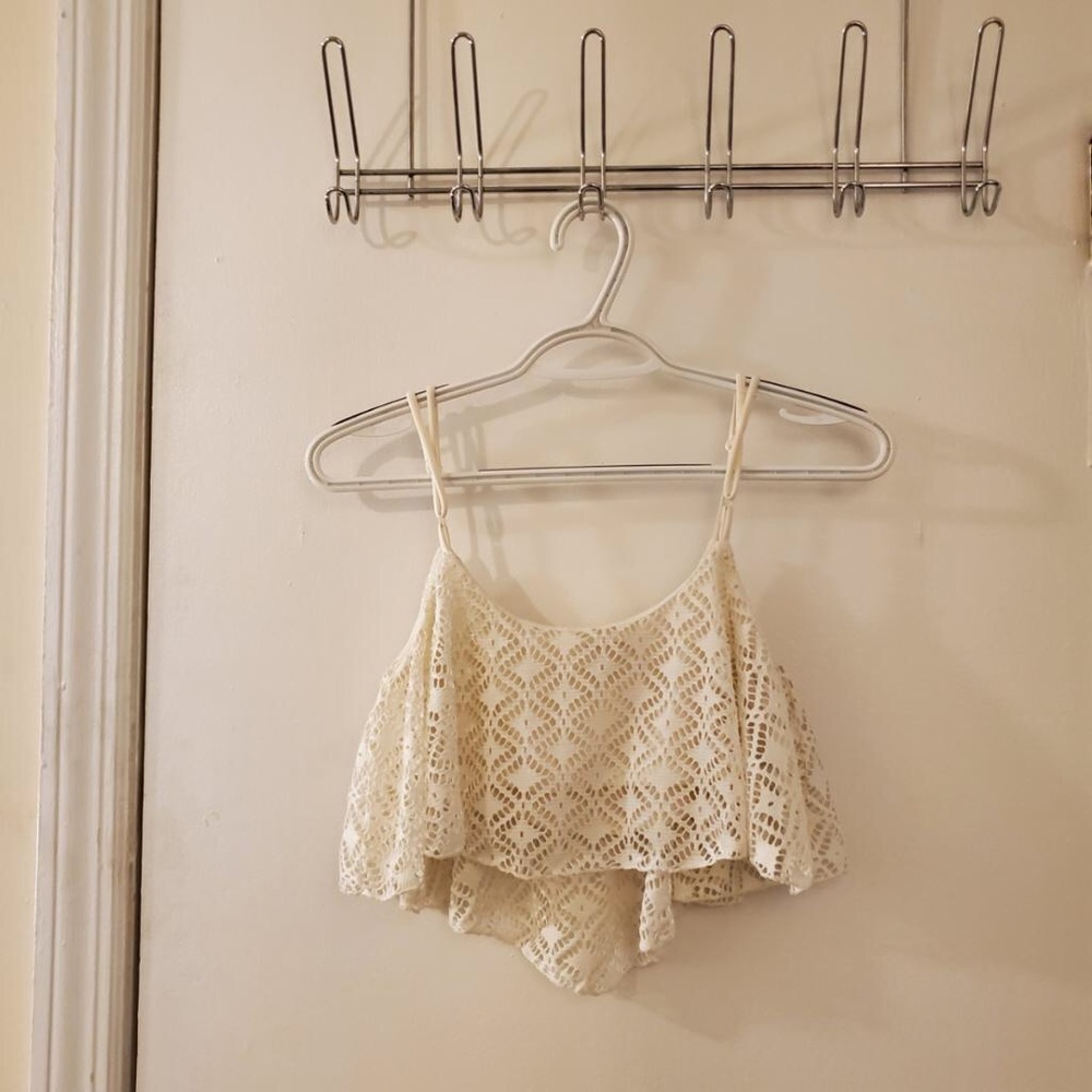 LA: hearts, Lace, crop top.